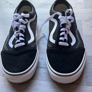 Men’s Vans Old School Black and White Shoes